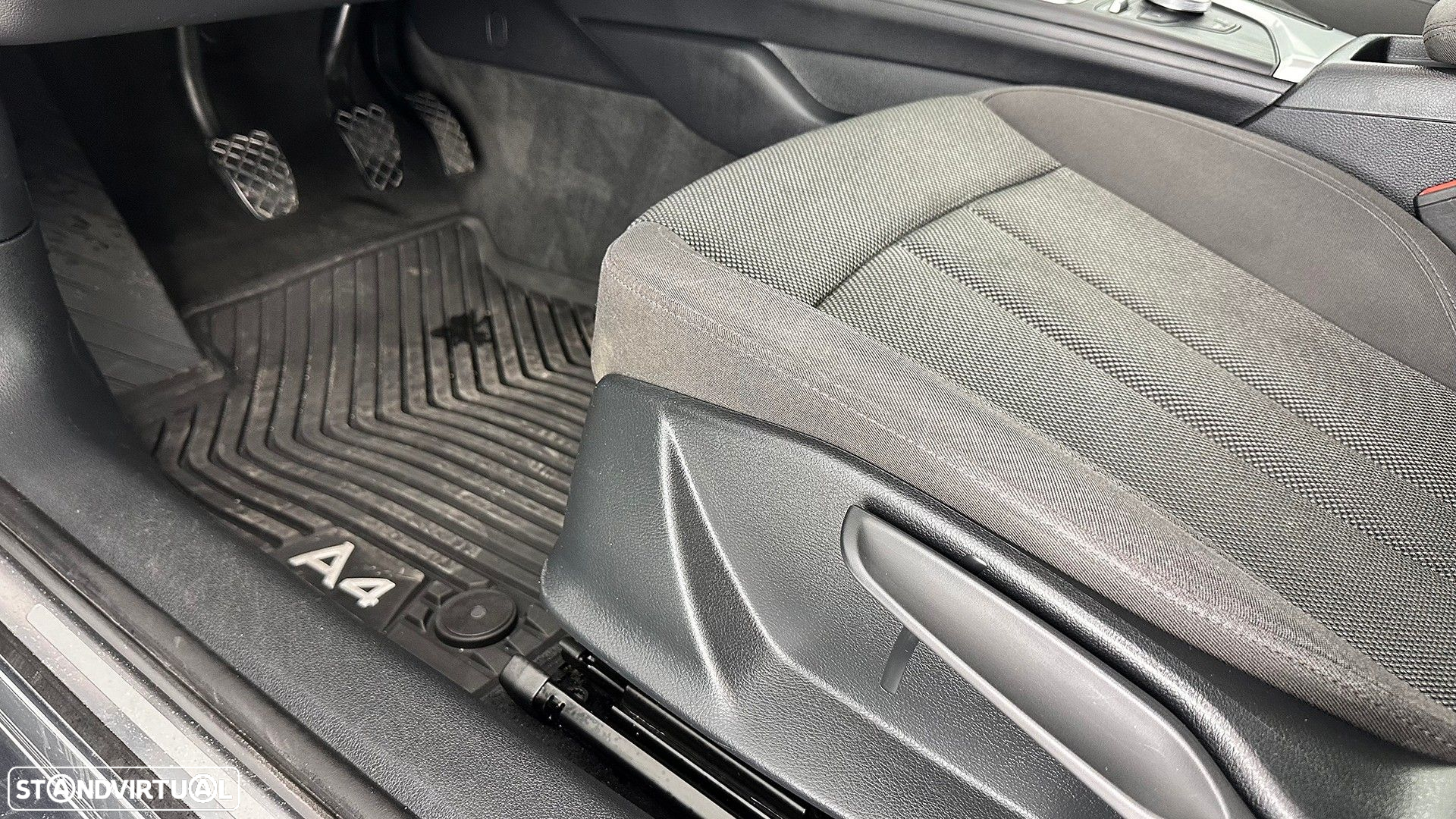 Audi A4 Avant 2.0 TDI Advance - 27