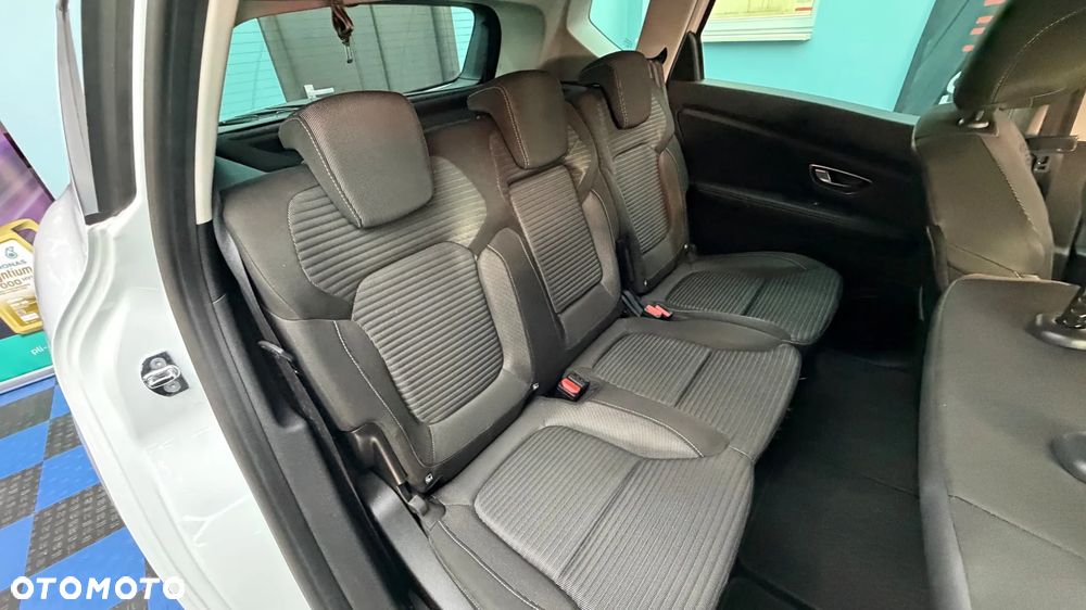Renault Scenic - 24