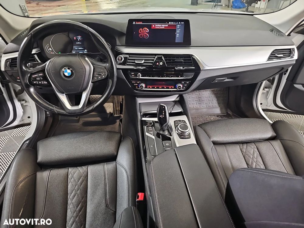 BMW Seria 5 520d Aut. Sport Line - 9