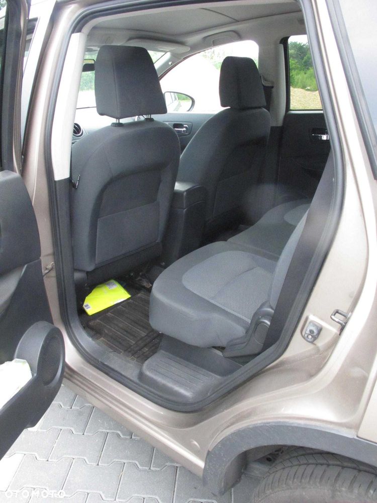 Nissan Qashqai+2 - 8