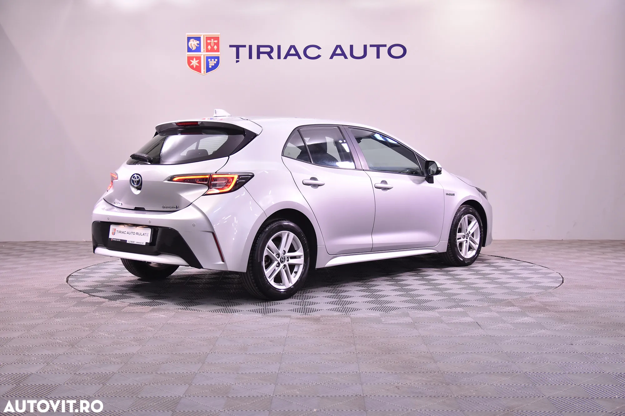 Toyota Corolla 1.8 HSD Business - 5