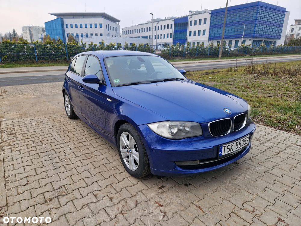 BMW Seria 1 116I 2007 photo 2