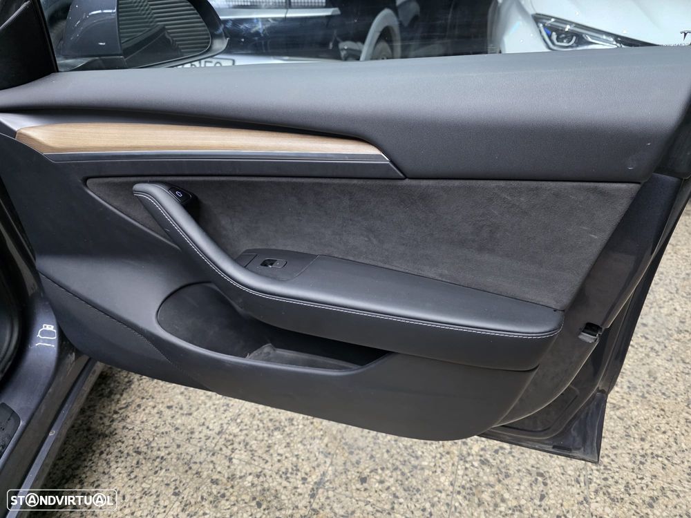 Tesla Model 3 Standard Range Plus RWD - 25