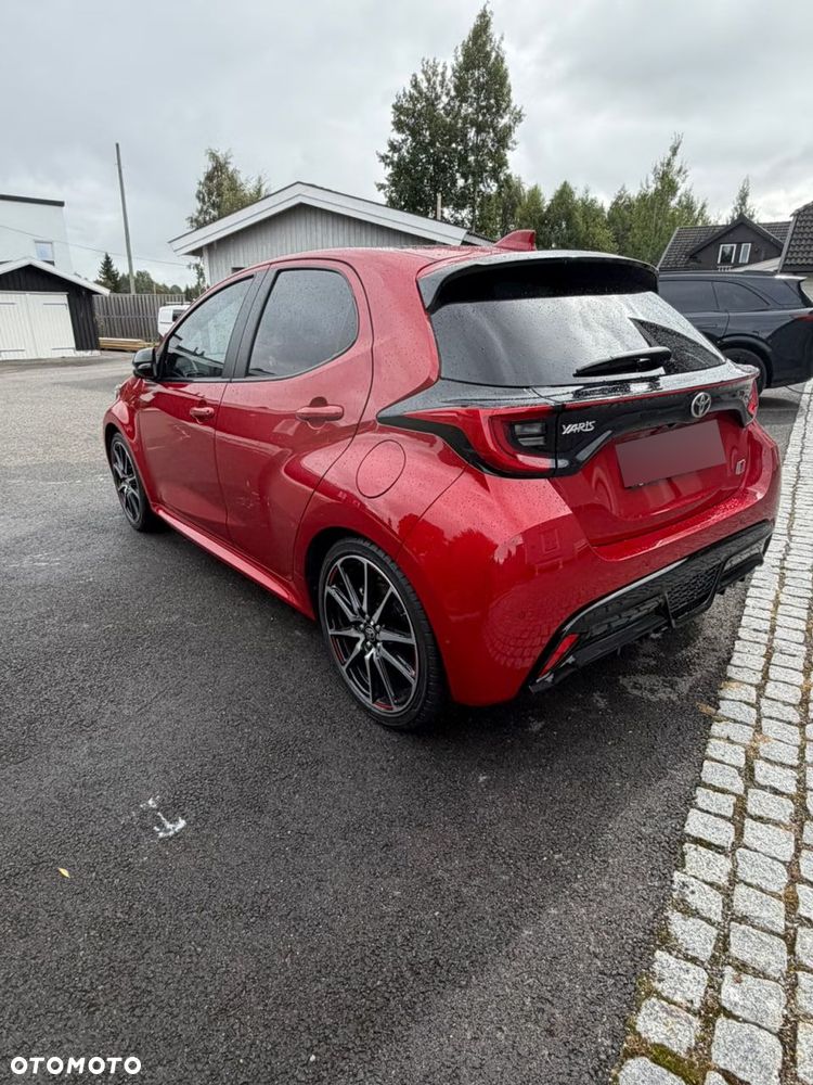 Toyota Yaris Hybrid 1.5 GR Sport - 8