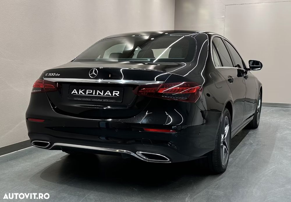 Mercedes-Benz E 300 de 9G-TRONIC AMG Line - 4