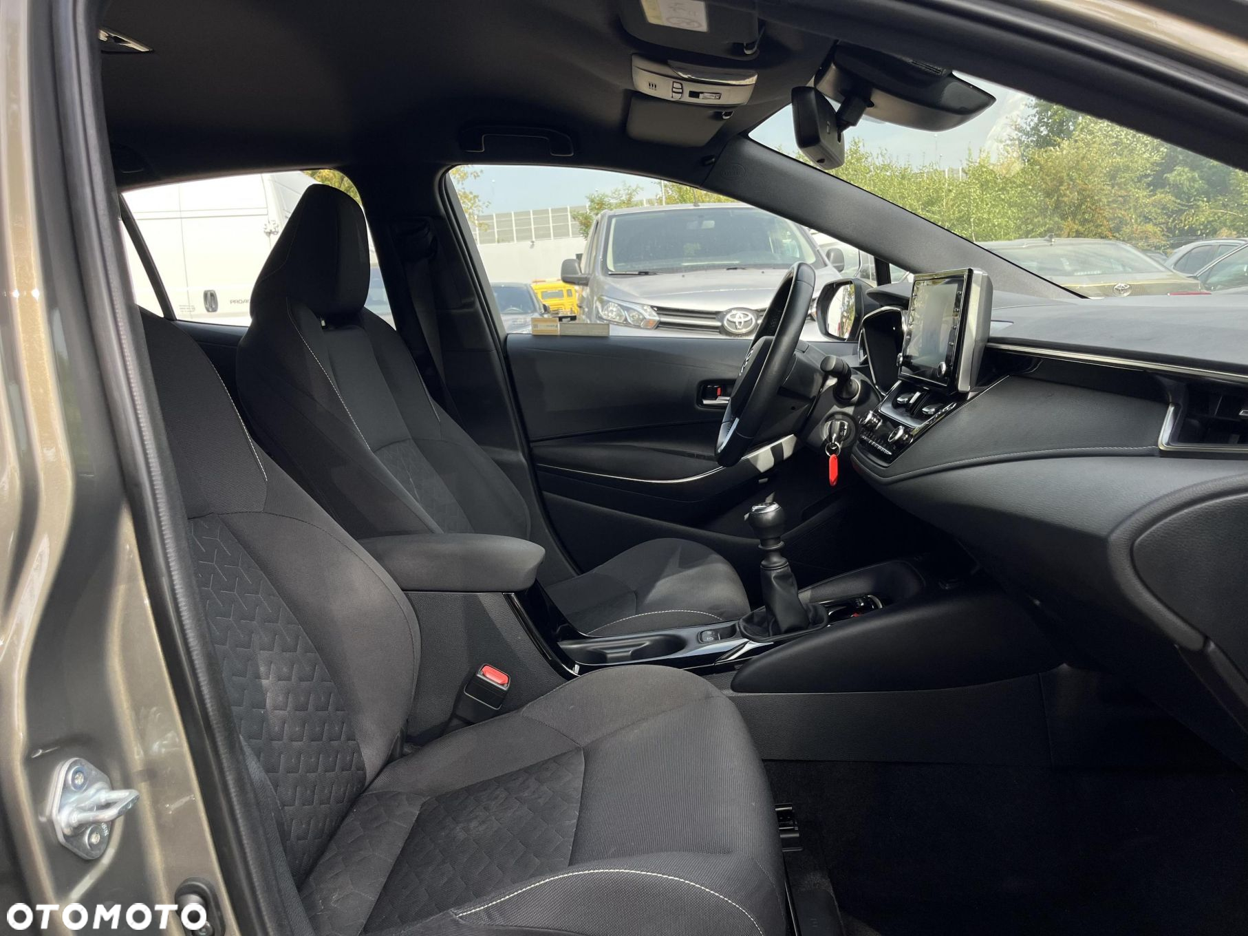 Toyota Corolla 1.2 T Comfort - 24