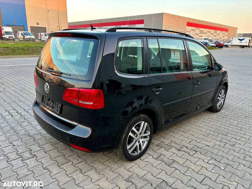 Volkswagen Touran 1.6 TDI DPF BlueMotion Technology STYLE - 2