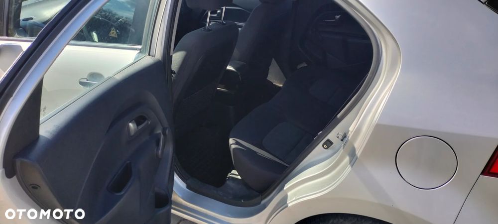 Kia Rio 1.2 S - 13