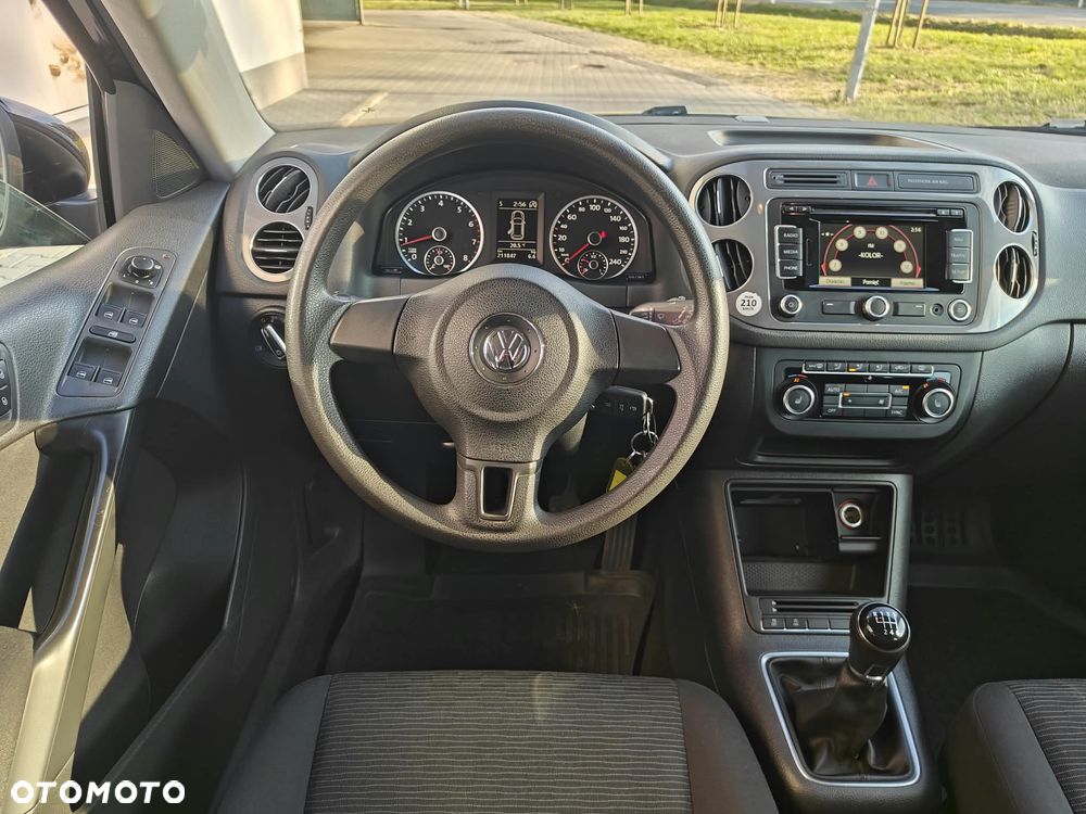 Volkswagen Tiguan - 10