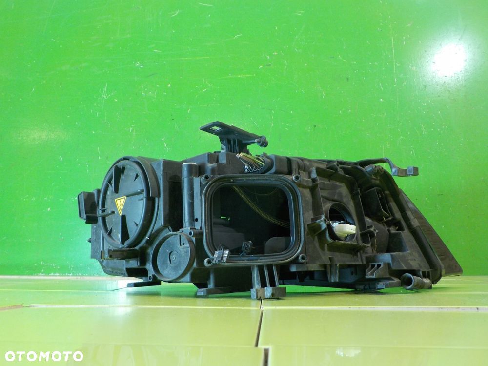AUDI A4 B8 S-LINE 2.0 TDI 08r KOMBI 5D XENON lampa lewa przod 8K0941003Q - 4