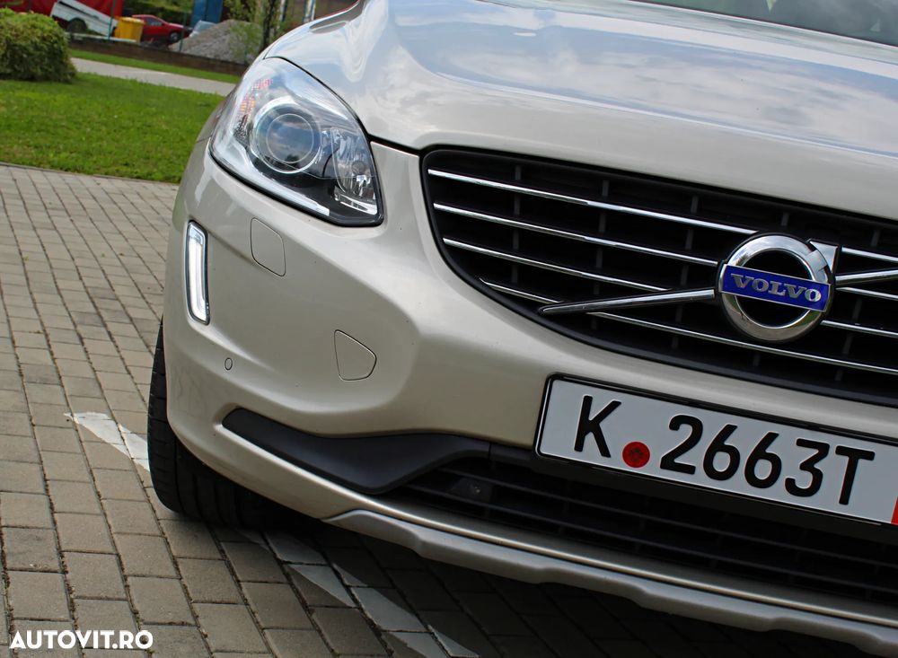 Volvo XC 60 D5 AWD Geartronic Summum - 22