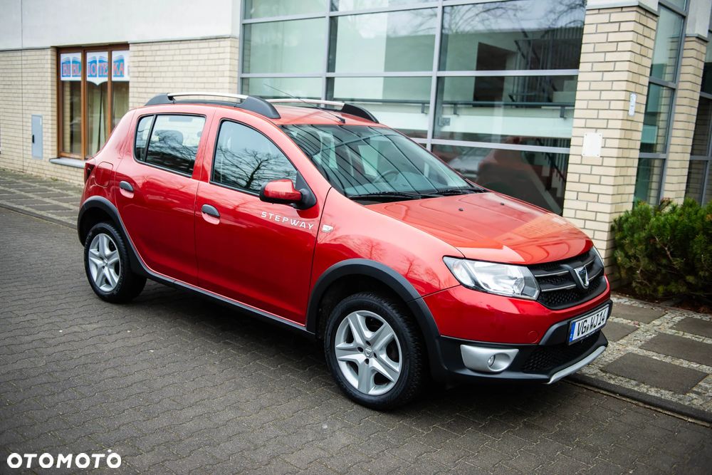 Dacia Sandero TCe 90 Celebration - 11