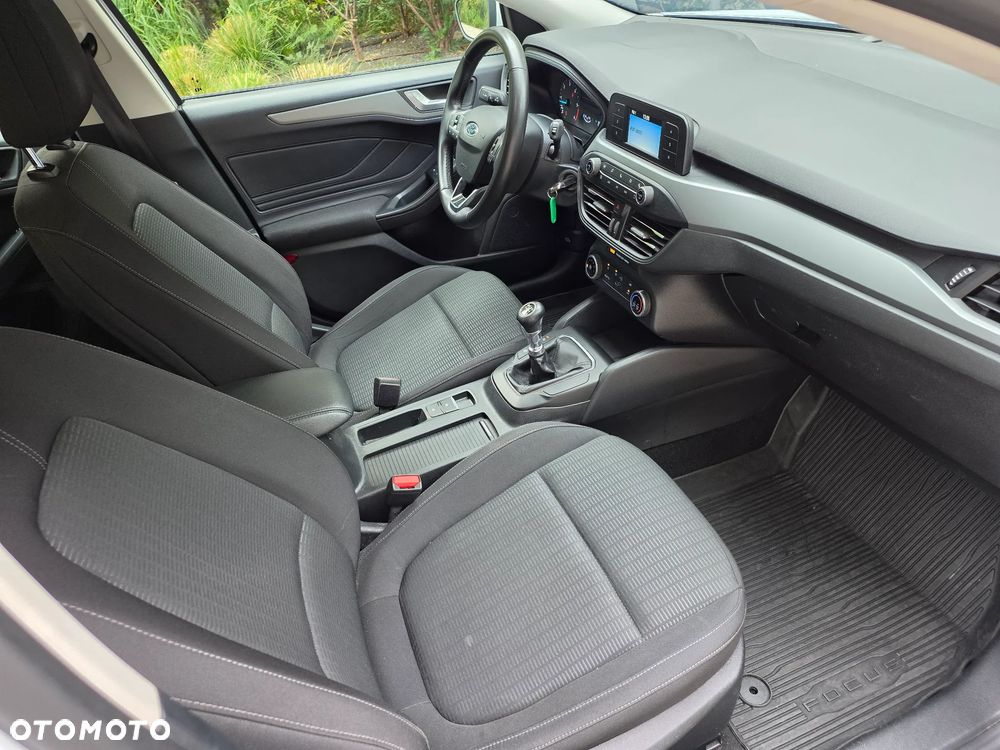Ford Focus - 21