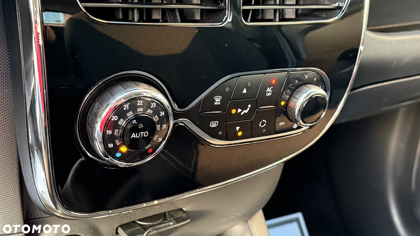 Renault Clio - 26