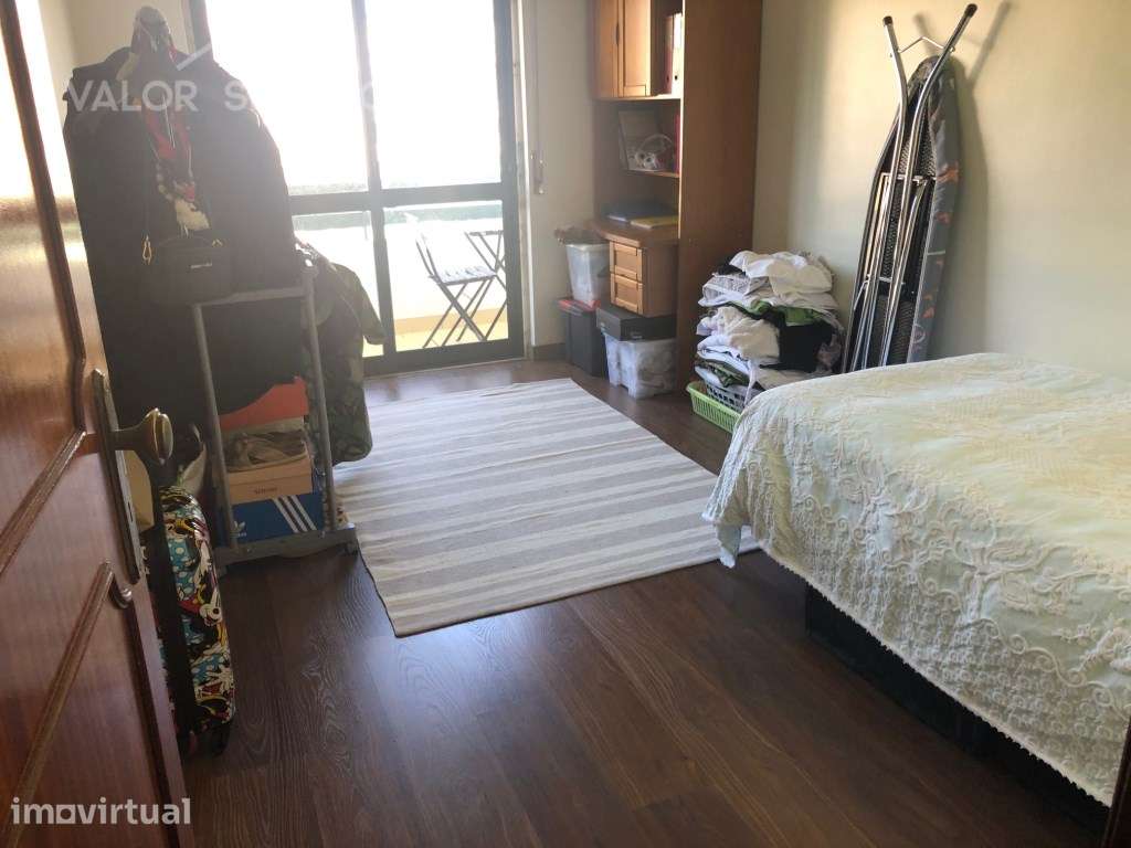 Apartamento T2 com parqueamento e arrecadação em Alverca do Ribatejo - Grande imagem: 5/19