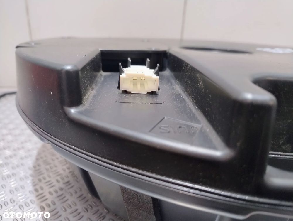 Głośnik sobwoofer Audi Q3 R2018 nr 8U0035382 - 2
