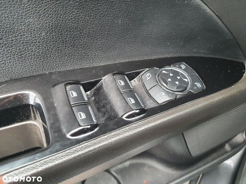 Ford Mondeo 2.0 TDCi Titanium - 26