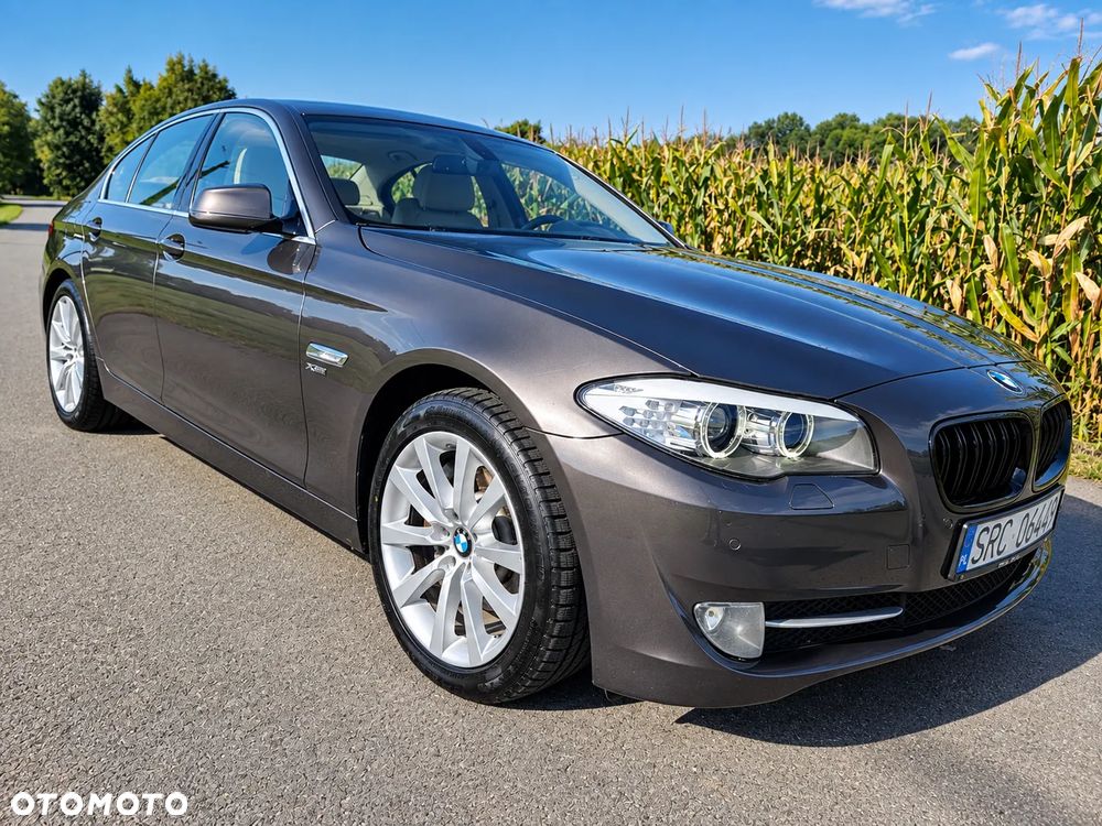 BMW Seria 5 525d xDrive - 2