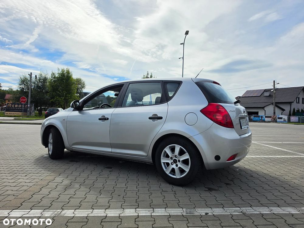 Kia Ceed 1.6 Comfort - 4