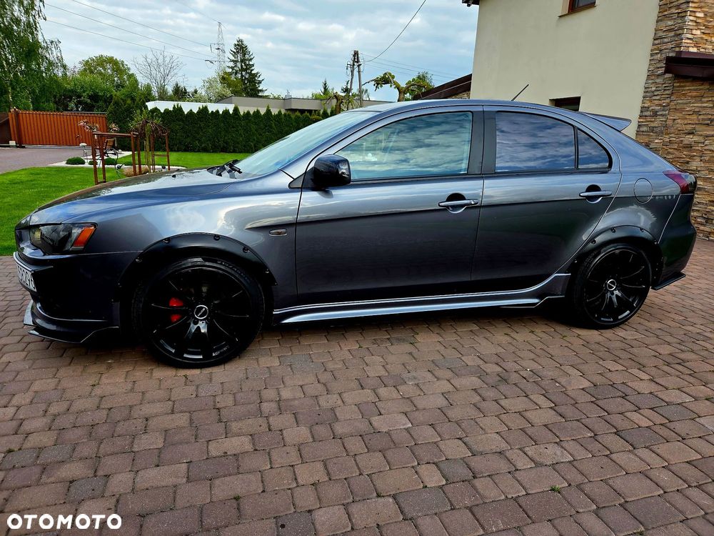 Mitsubishi Lancer - 2