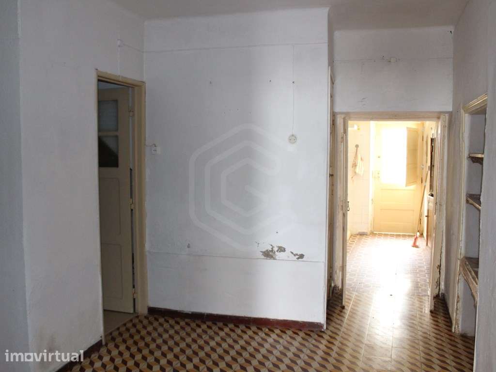 Moradia tradicional T2 para recuperar no Centro de Tavira, Algarve - Grande imagem: 4/20