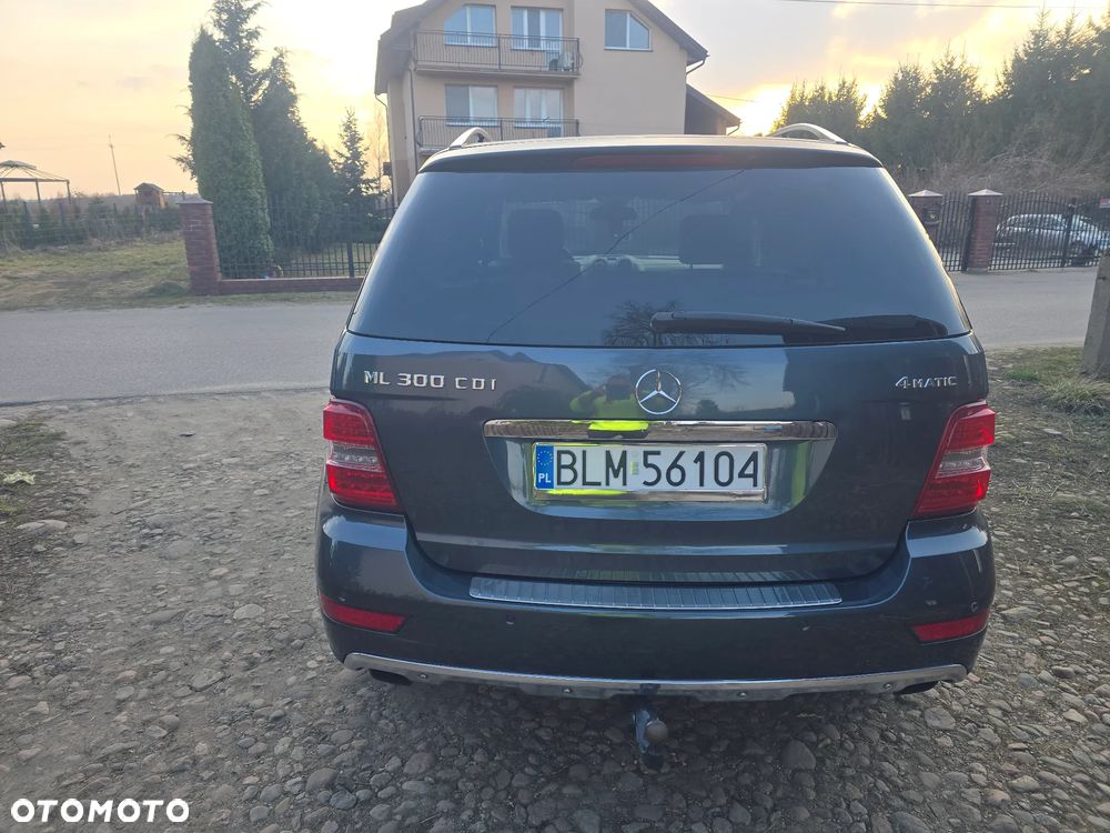 Mercedes-Benz ML - 4