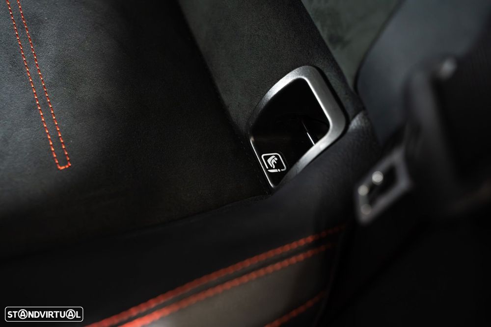 Mercedes-Benz GLA 250 e 8G-DCT - 44