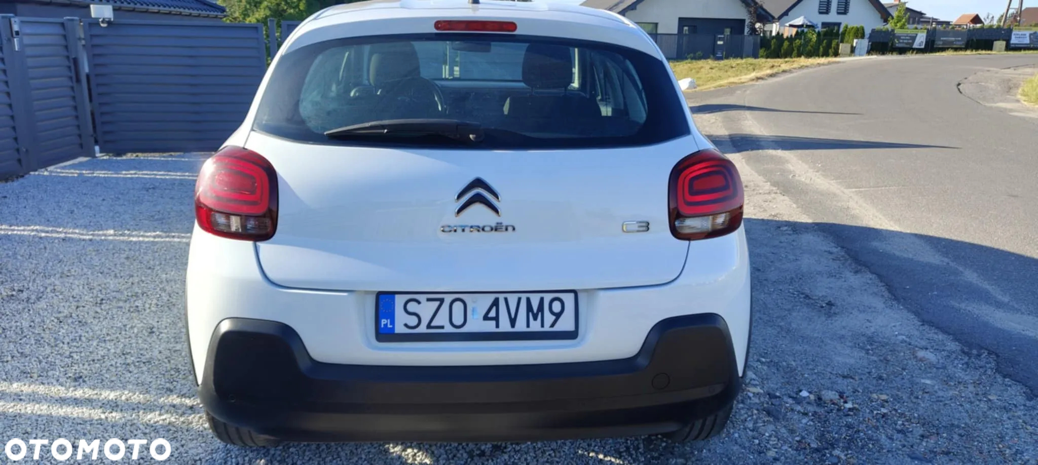 Citroën C3 Pure Tech 82 SHINE - 9