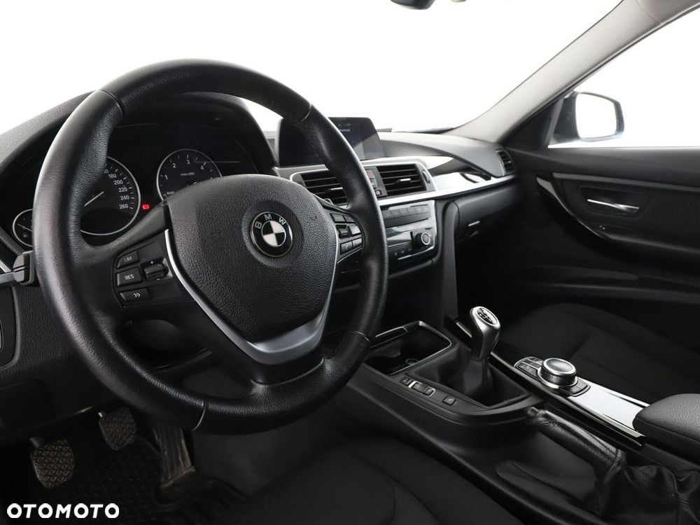 BMW Seria 3 320d Advantage - 15