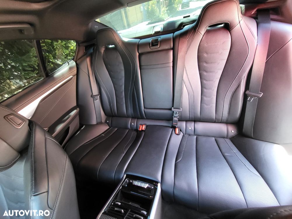 BMW Seria 8 840i - 3