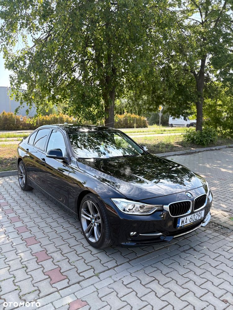 BMW Seria 3 328i Sport Line - 12