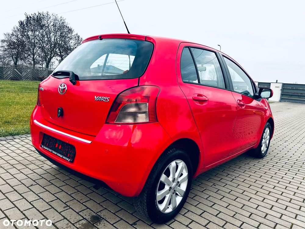 Toyota Yaris 1.0 VVT-i Life - 10