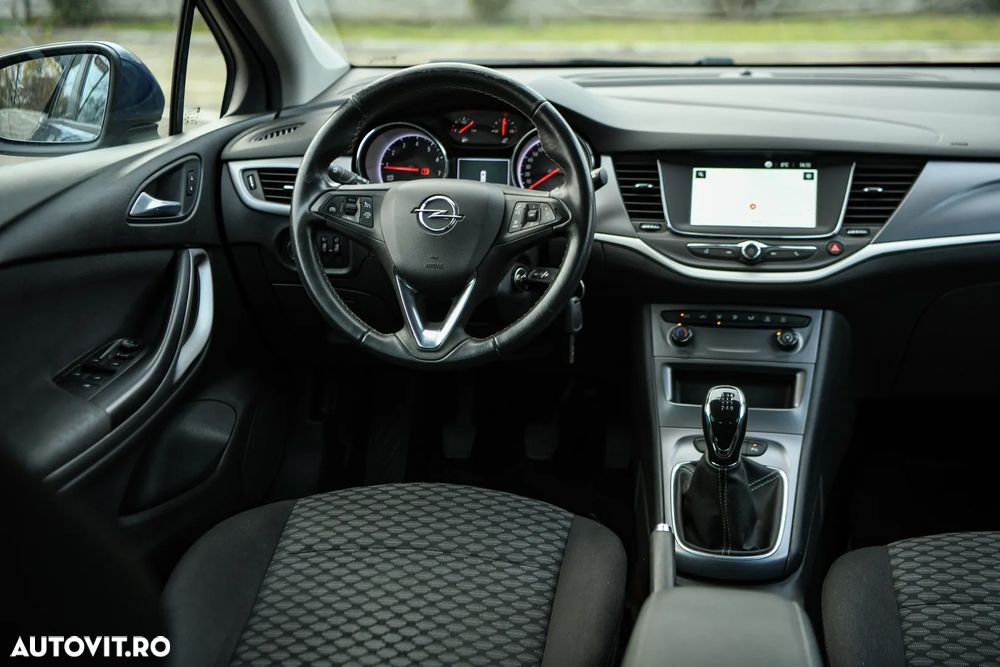 Opel Astra Sports Tourer 1.2 Turbo Elegance - 8