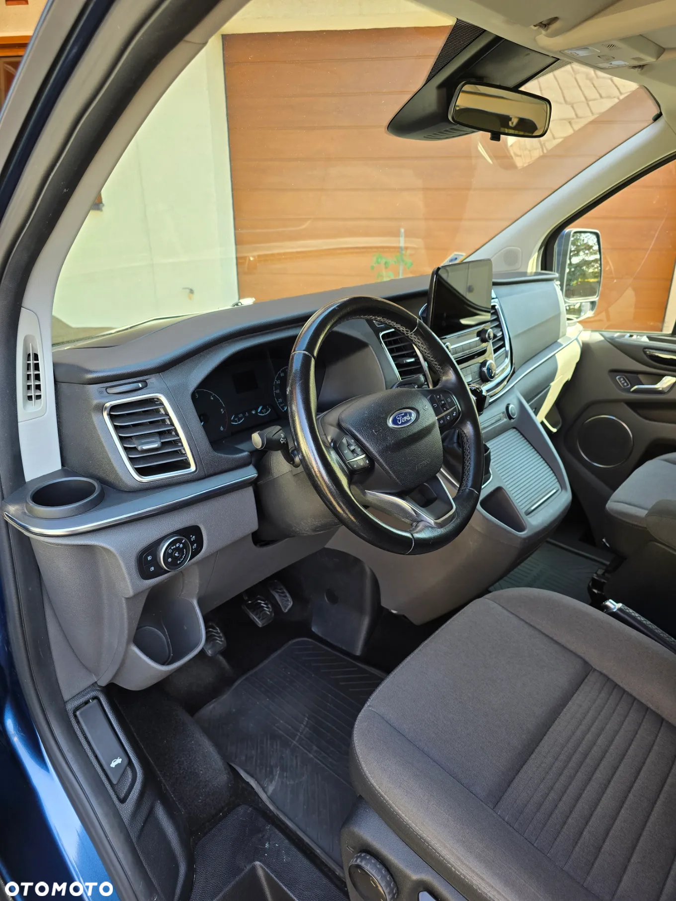 Ford Tourneo Custom 2.0 EcoBlue L1 Titanium - 13