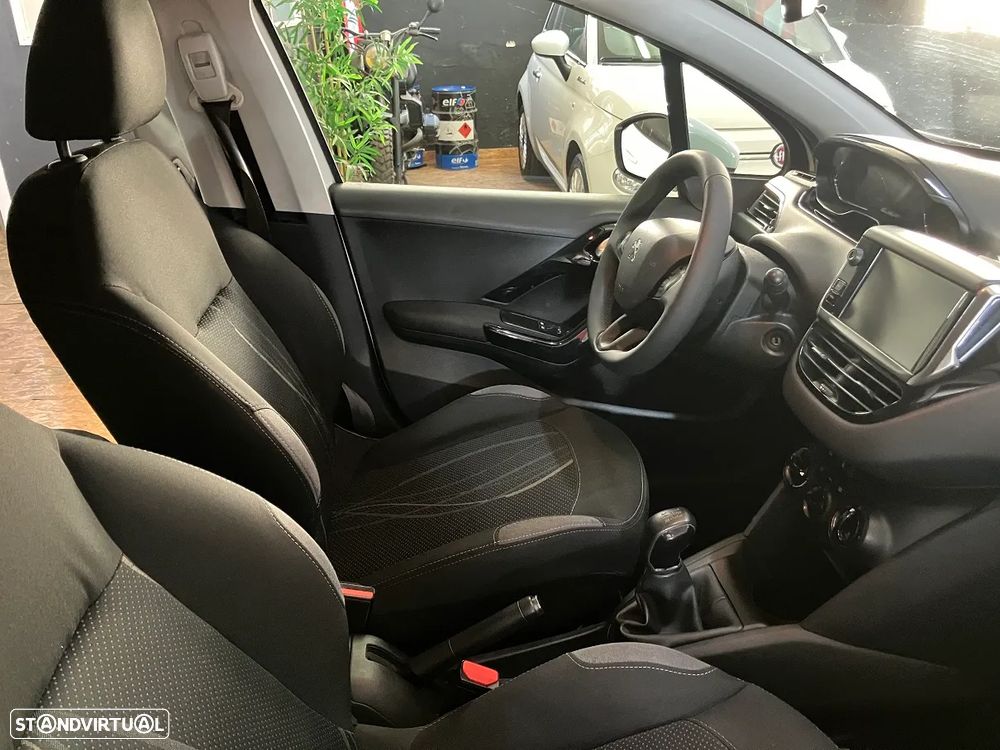 Peugeot 208 1.4 HDi Access - 12