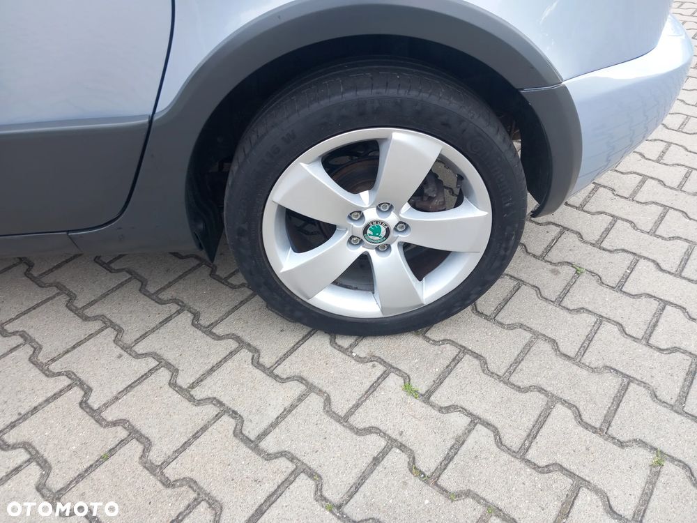 Skoda Roomster 1.6 TDI DPF Scout - 14