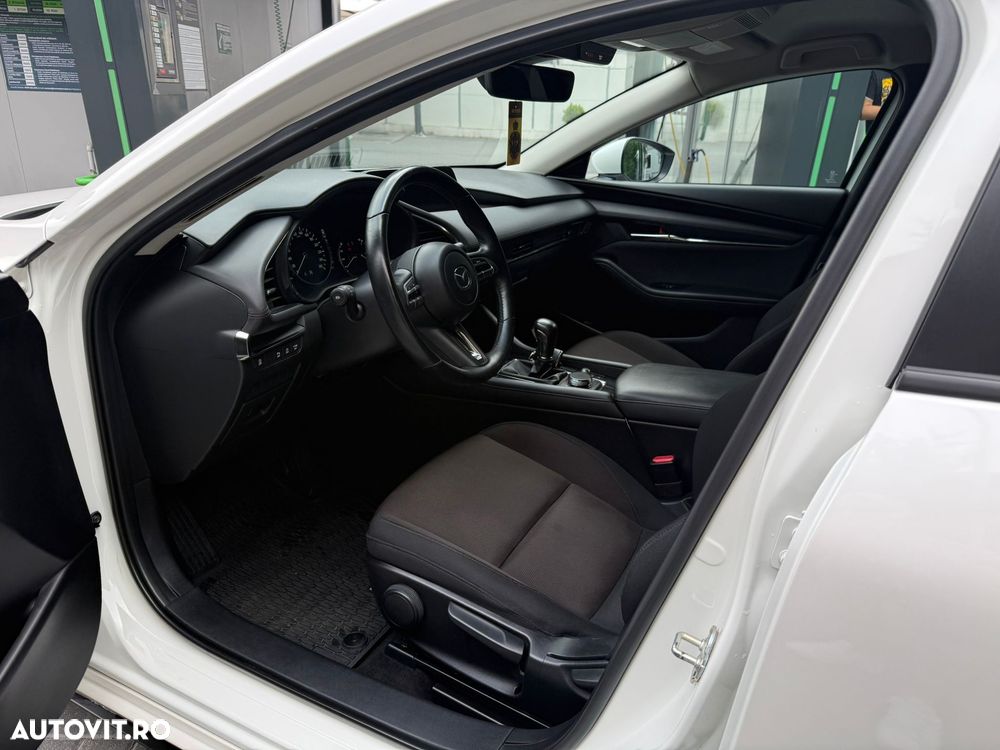 Mazda 3 e-Skyactiv G122 AT MHEV Plus - 10
