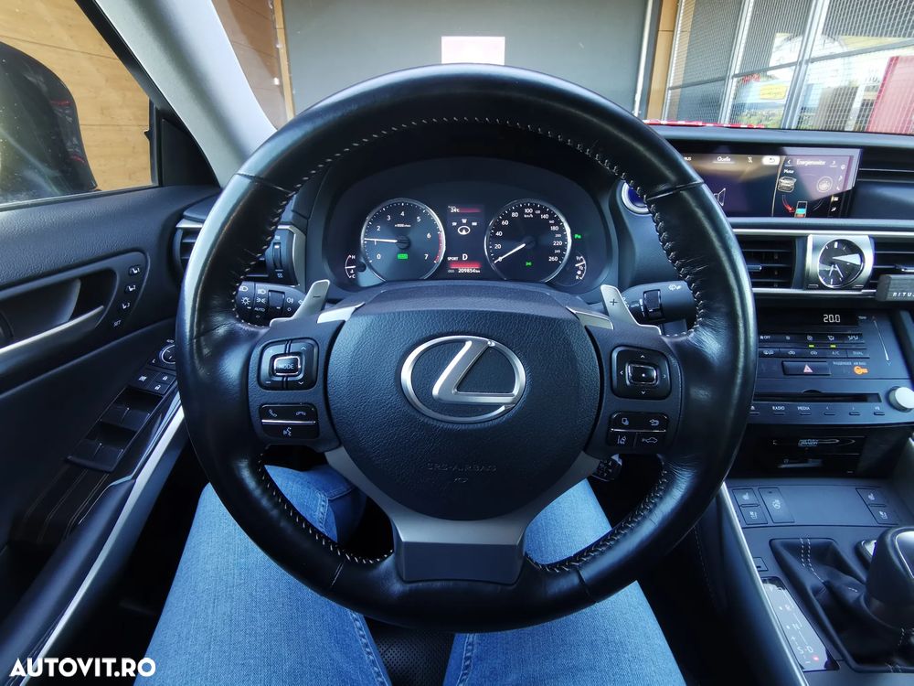 Lexus Seria IS Luxury Line - 17