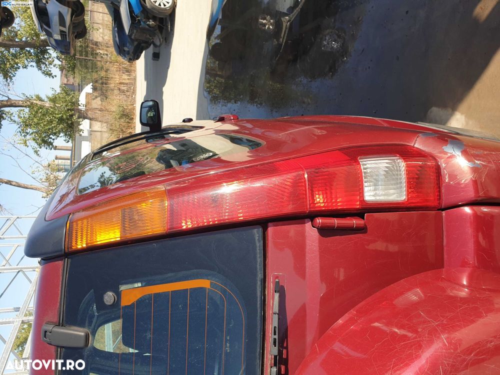 Stop Tripla Lampa Dreapta Honda CR-V 2002 - 2006 [K6977] - 2