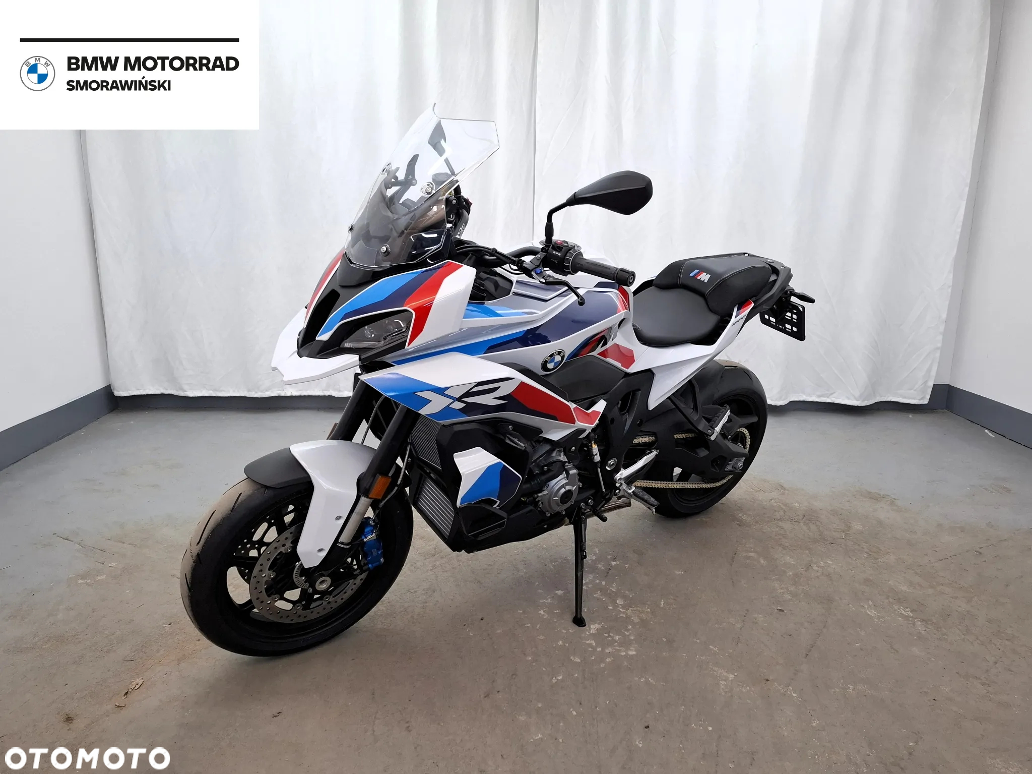 BMW S - 4