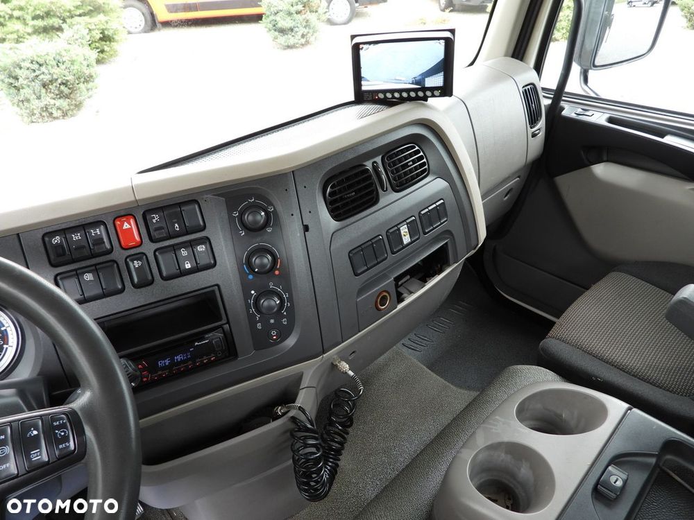 DAF LF 180 WYWROTKA TRÓJSTRONNA TEMPOMAT LEDY AUTOMAT  BLIŹNIACZE KOŁA KLIMATYZACJA  180KM - 33