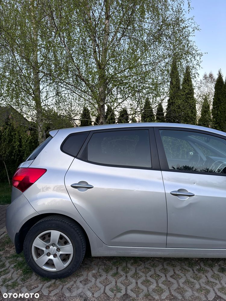 Kia Venga - 19