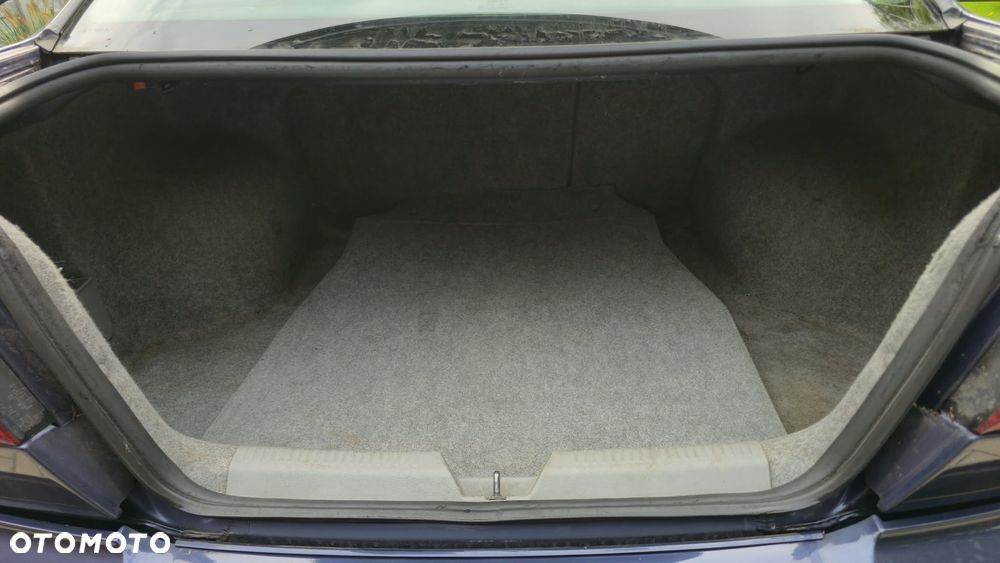 Volvo S40 2.0 - 17
