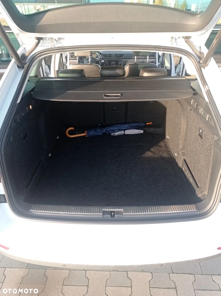 Skoda Superb 2.0 TDI Style - 30