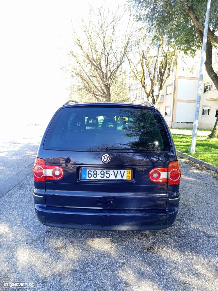 VW Sharan 1.9 TDi Highline ACD - 4