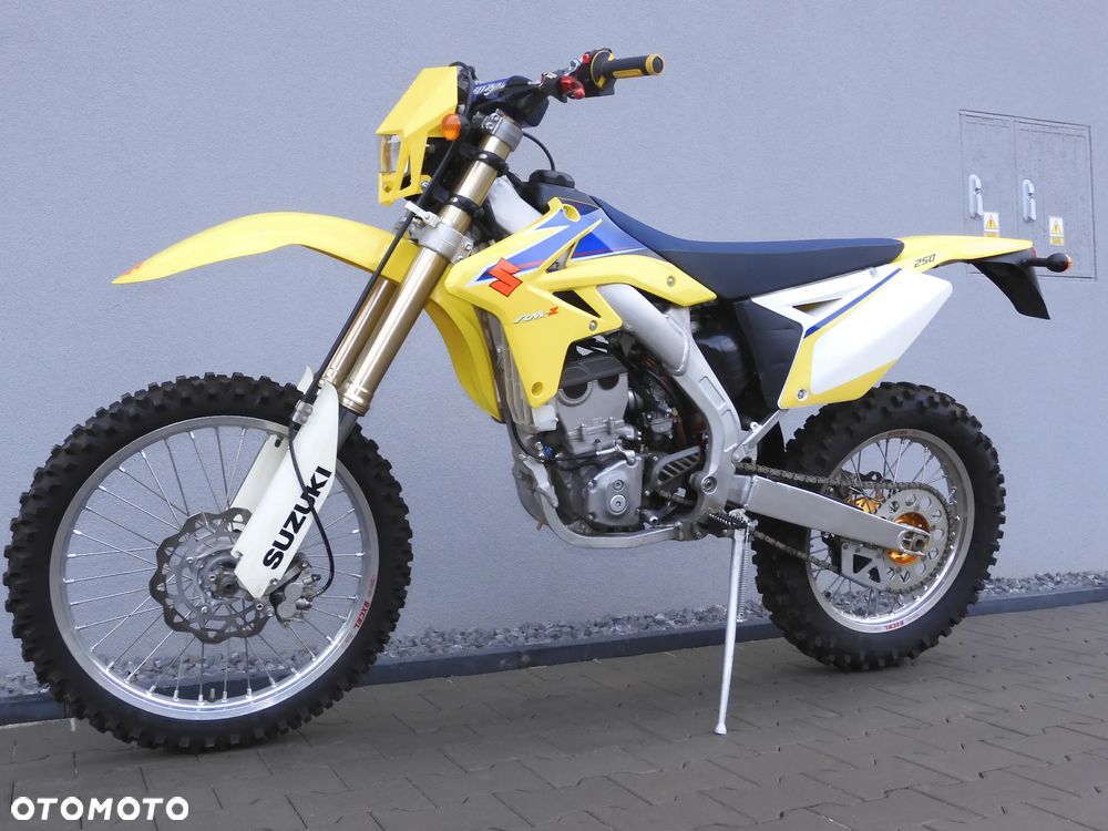 Suzuki RM-Z - 33