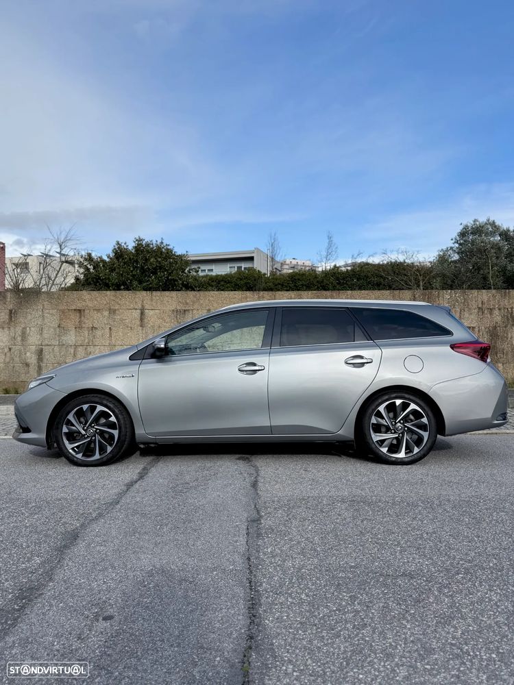 Toyota Auris Touring Sports 1.8 HSD Comfort - 2