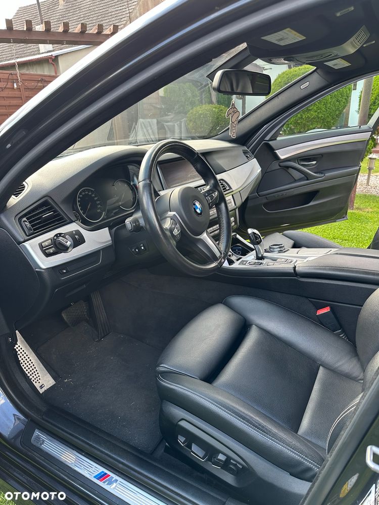 BMW Seria 5 530d xDrive - 29