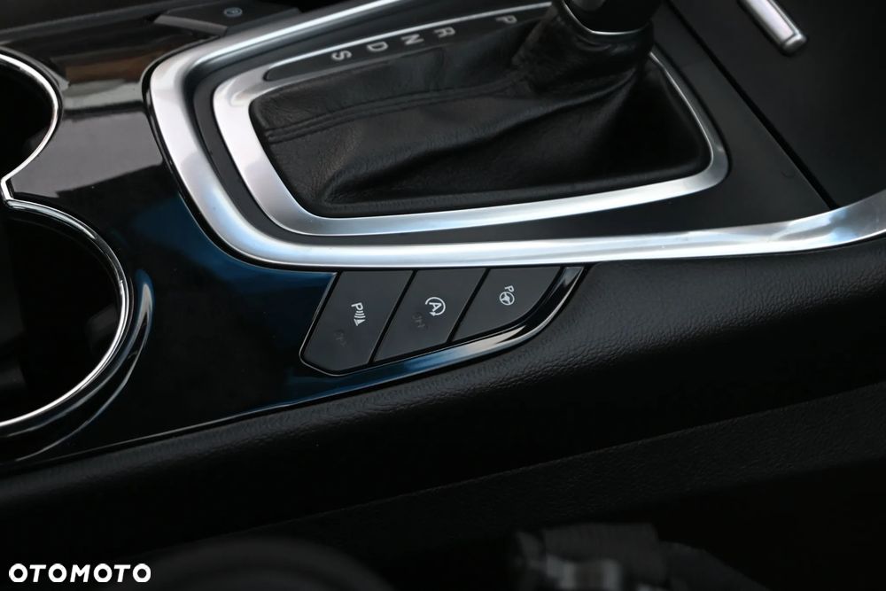 Ford Edge 2.0 TDCi Twin-Turbo 4WD ST-Line - 32