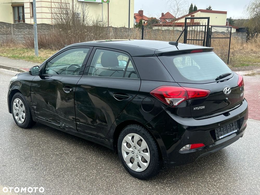 Hyundai i20 - 10